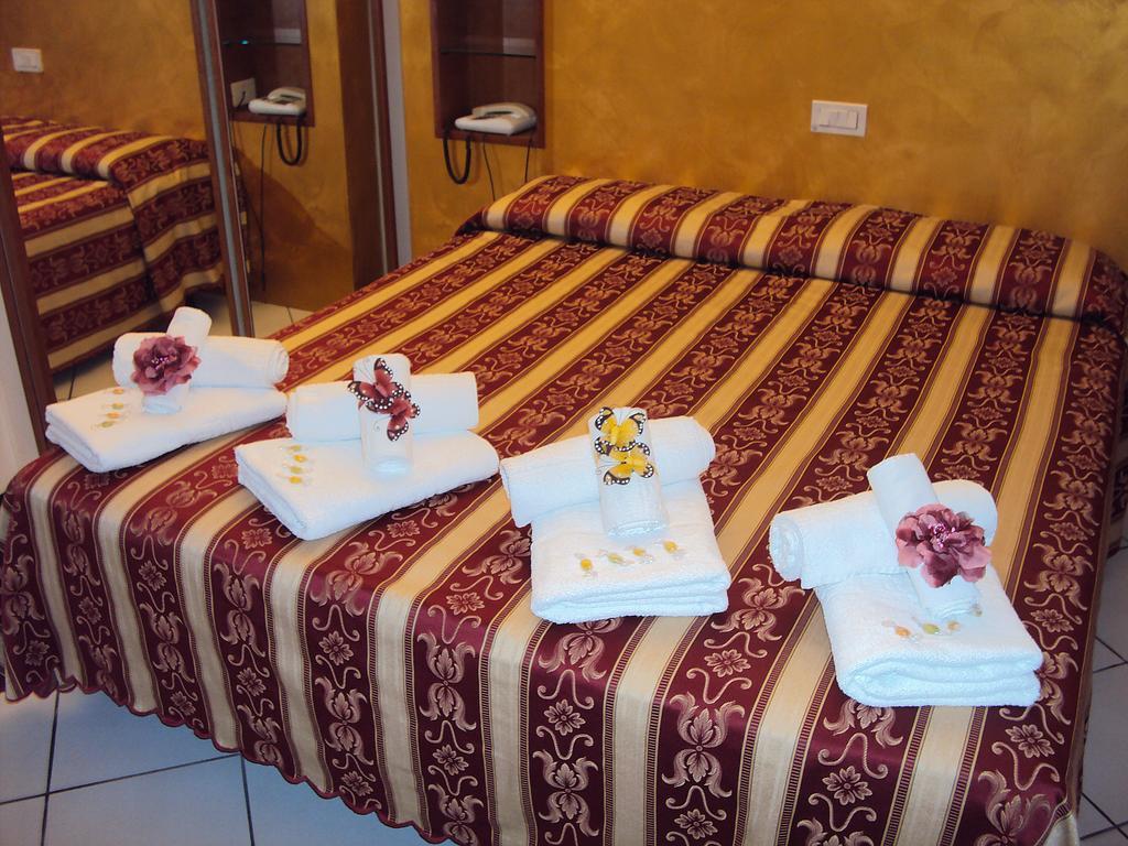 Hotel Nord Est Gabicce Mare Szoba fotó