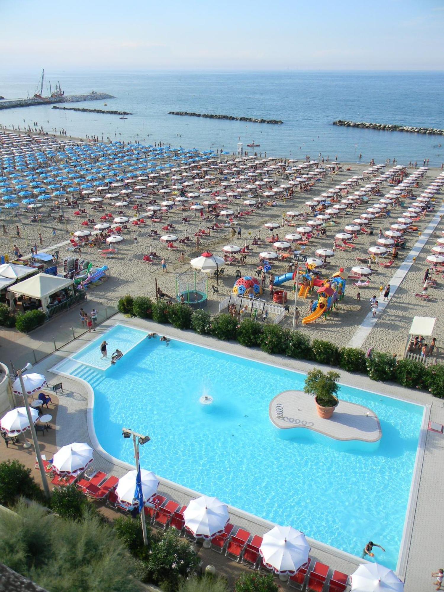 Hotel Nord Est Gabicce Mare Kültér fotó